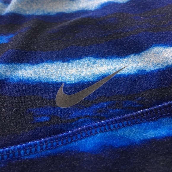 Nike Legendary Ten Less Plastic Bottle Capris - Picture 3 of 7